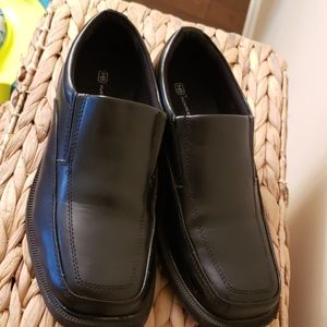 Men's dress shoes